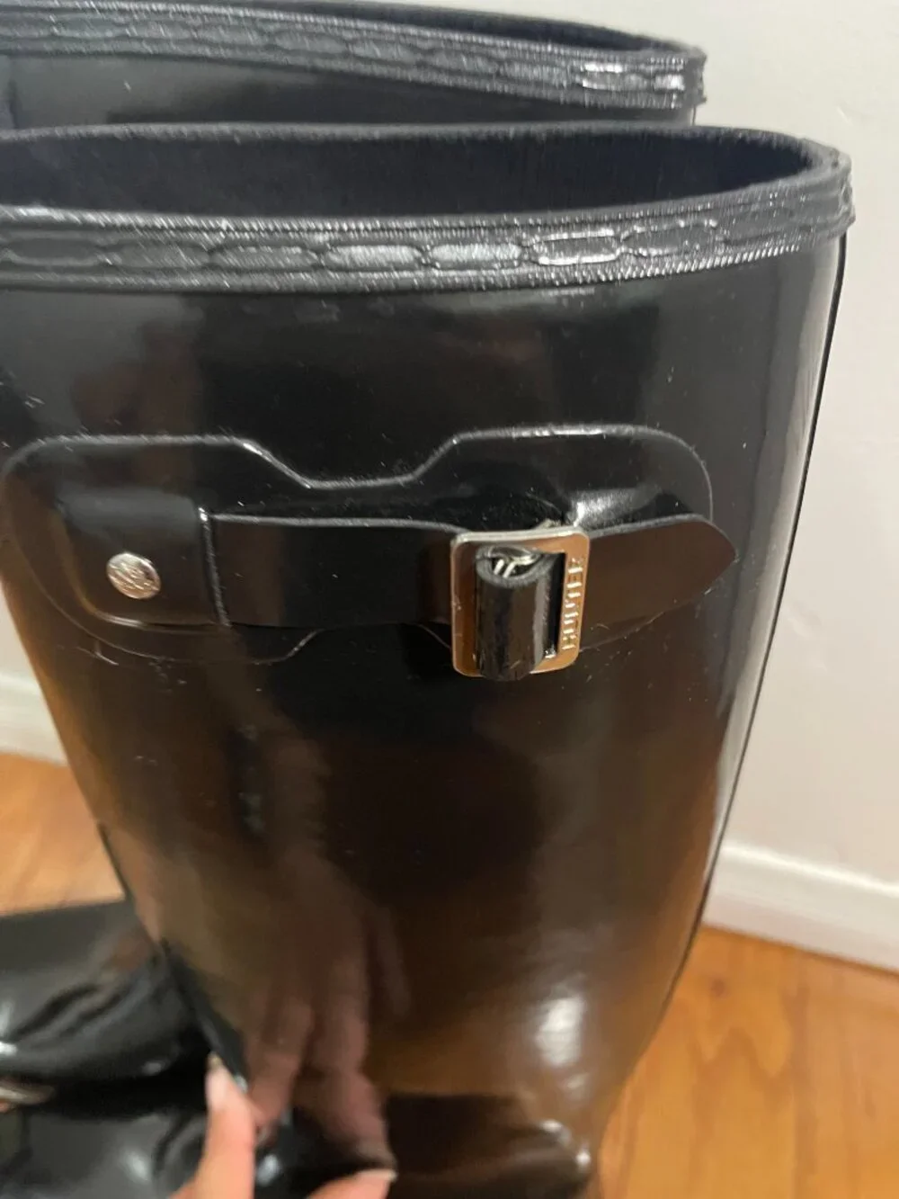 Hunter Original Tall Gloss Black Rain Boots Size 8